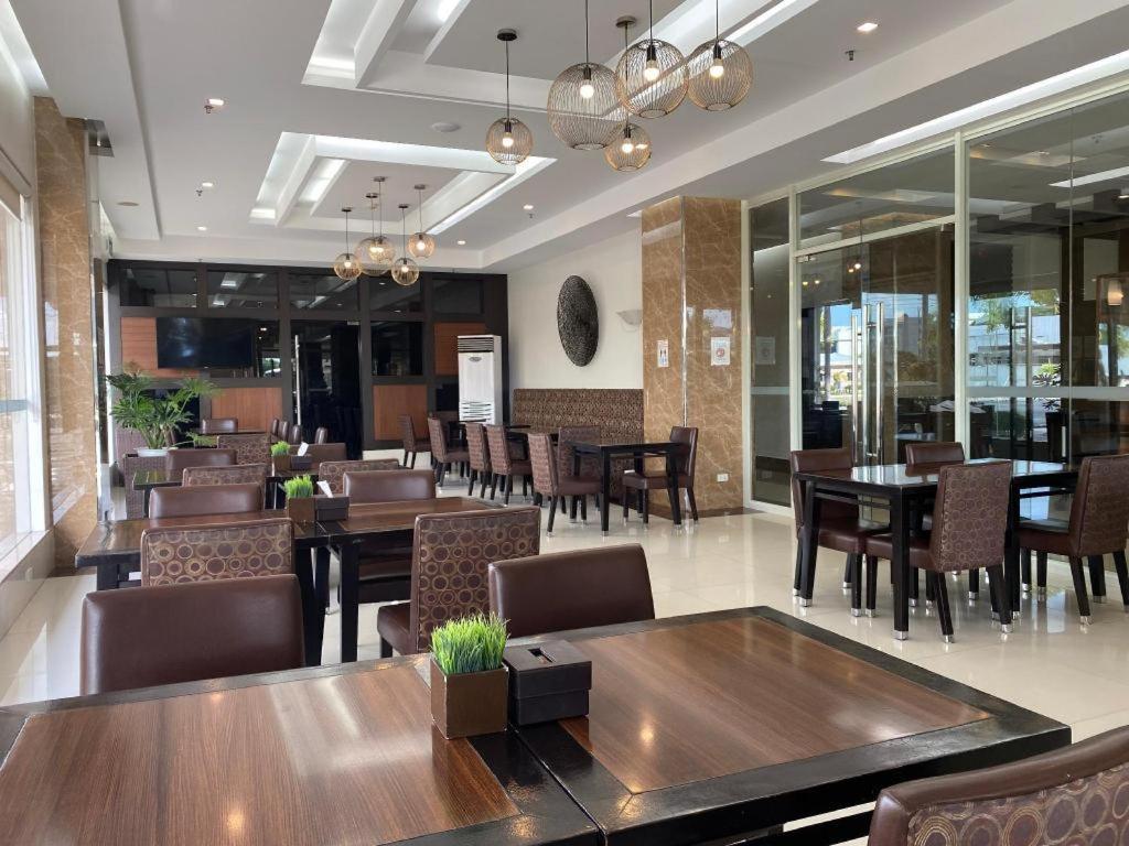 Diversion 21 Hotel Iloilo Zewnętrze zdjęcie