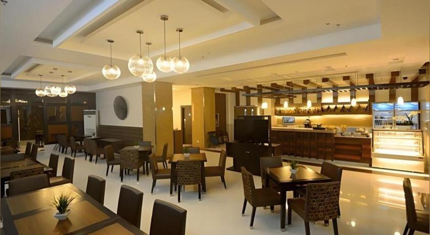 Diversion 21 Hotel Iloilo Zewnętrze zdjęcie